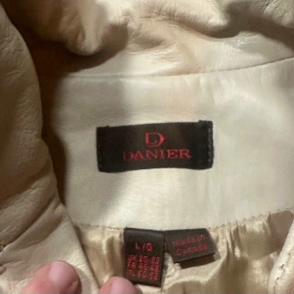 Vintage Luxury Danier Genuine Cream Leather Skirt Suit Size Large Size 12 - Picture 8 of 8